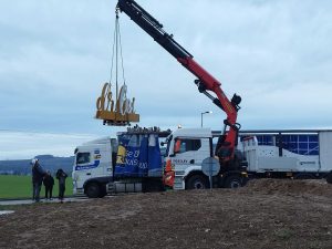 Lettres géantes rond-point Mareuil le Port