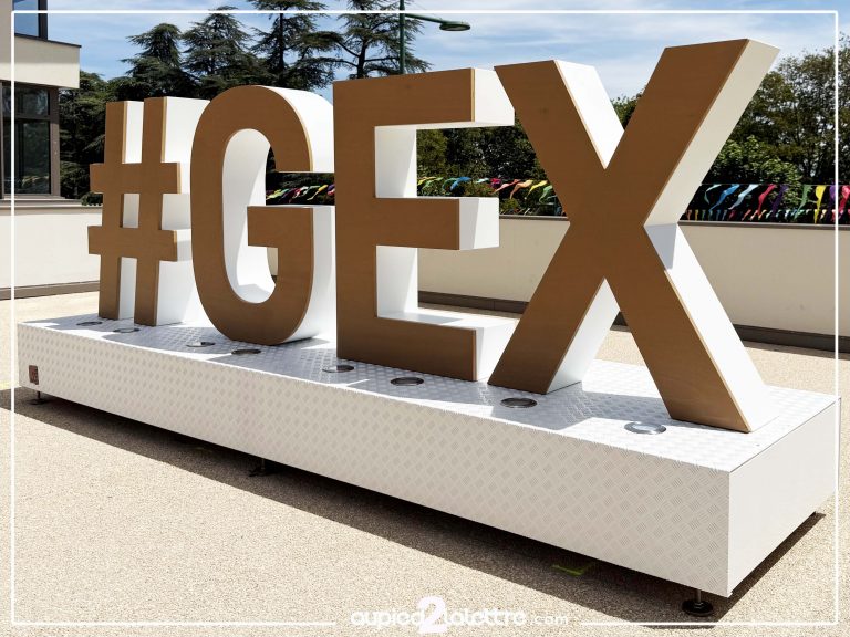 Lettres géante bi-matériaux Aluminium et bois